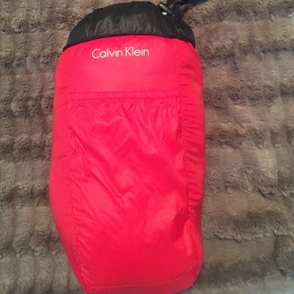 ✨NWOT✨ packable jacket - Picture 4 of 4