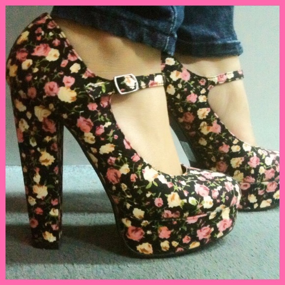 Floral pumps heels vintage rockabilly size 9 NWT - Picture 2 of 4
