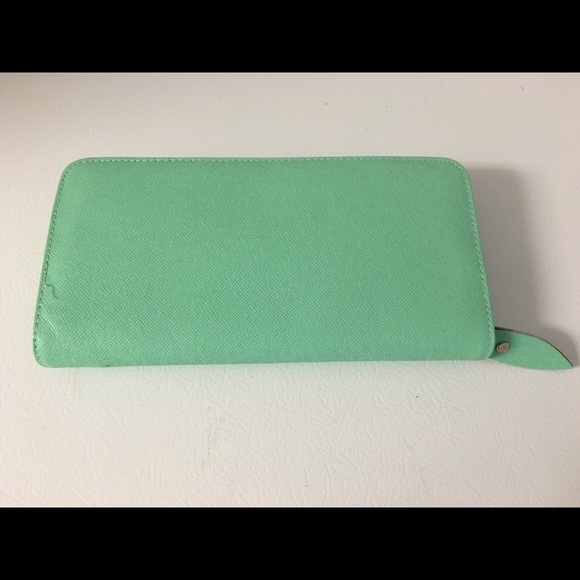 Cute light green wallet - Picture 2 of 3