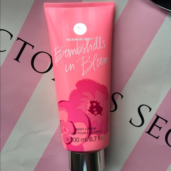 Bombshells in Bloom Body Lotion