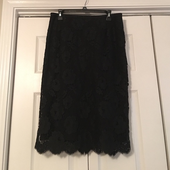 J Crew GORGEOUS black lace skirt w/ scalloped hem!