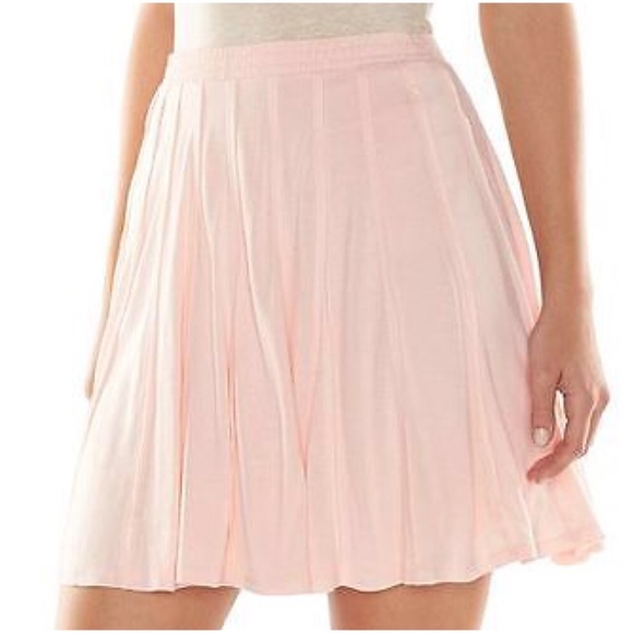 LAST♦️LAUREN CONRAD PINK SKATER SKIRT - Picture 2 of 3