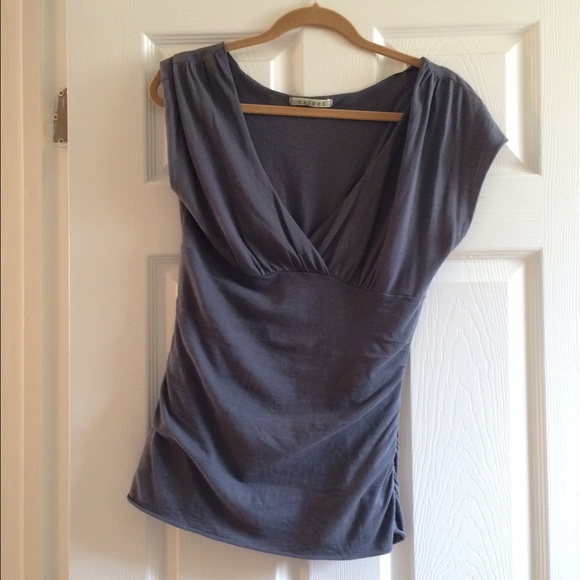 Stretchy V-neck top