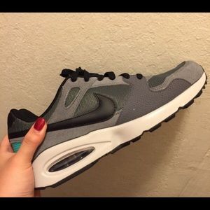 Nike airmax size 9 for men