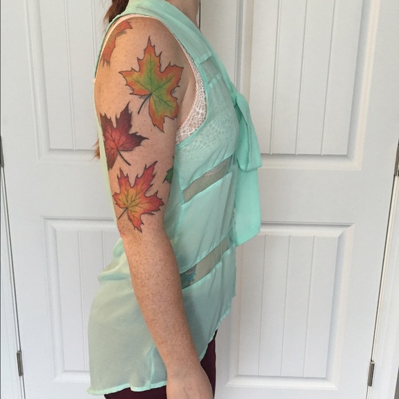 Blue layering tank button down - Picture 2 of 4