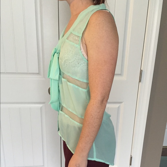 Blue layering tank button down - Picture 4 of 4