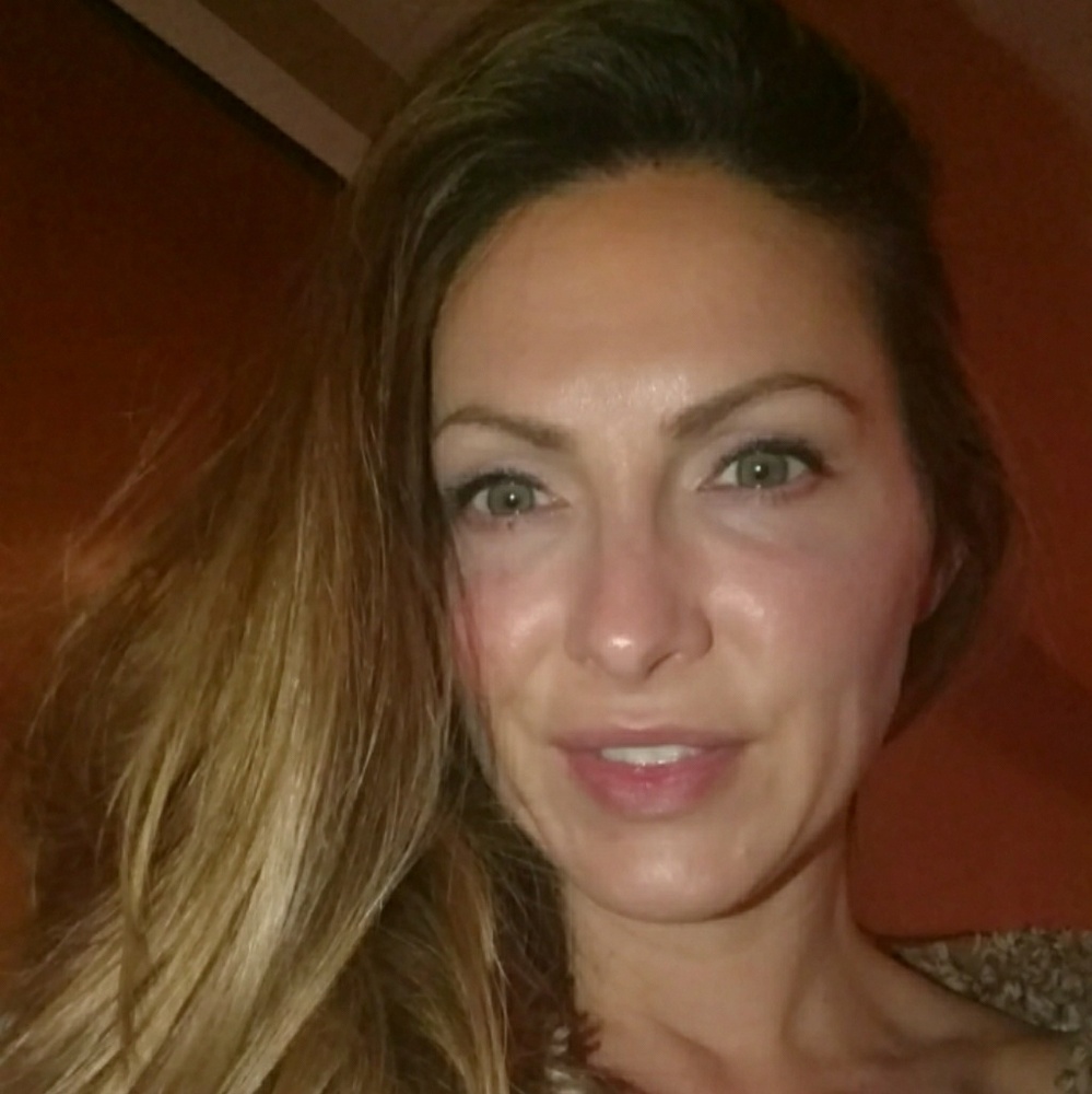 Meet your Posher, Christina