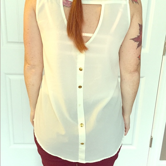 High/low white layering tank/blouse with buttons - Picture 1 of 4