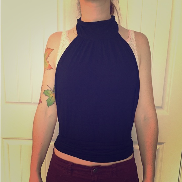 Sexy backless halter top in black