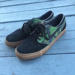 Nike Janoski