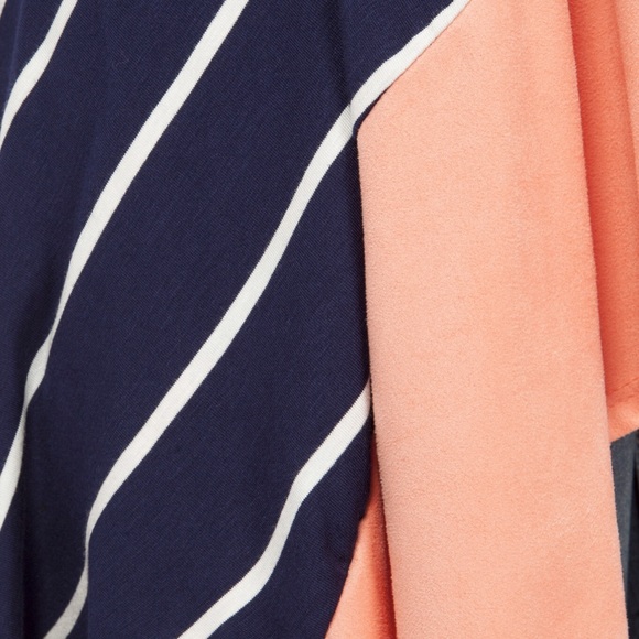 🆕 ||Stripe Suede Trim Tunic - Navy/Coral - Picture 4 of 4