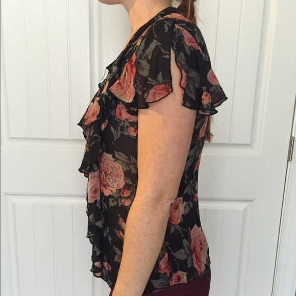 Floral button down top - Picture 4 of 4