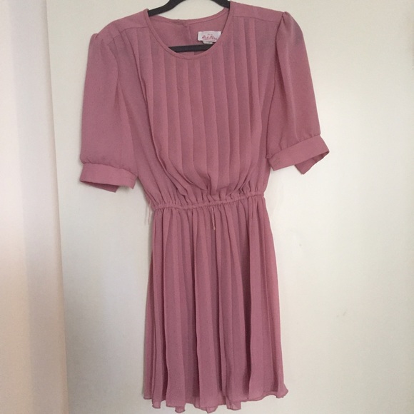 Vintage EUC dusty pink pleated dress 6-8 M