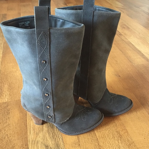Women's high heel Cowboy style boots