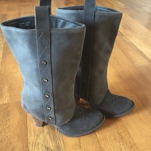 Women's high heel Cowboy style boots