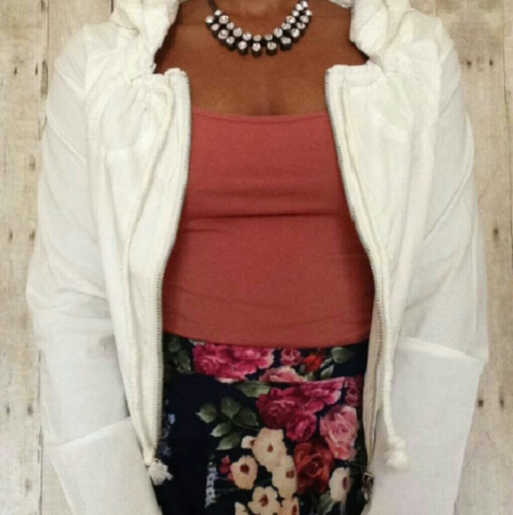 Cropped Zip Up Jacket - Picture 3 of 3