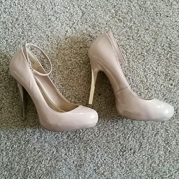 *reserved* Nude ankle-strap pumps
