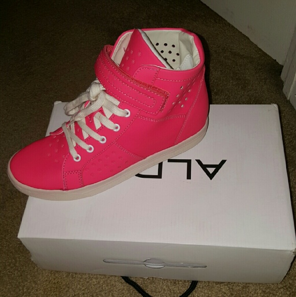 Hot pink Hi top Sneakers