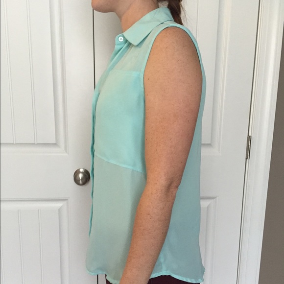 Light blue button up - Picture 4 of 4