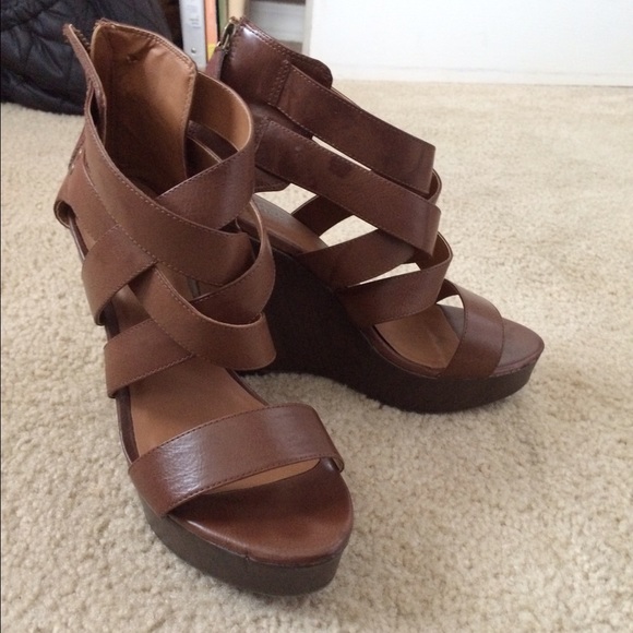 Charlotte Ruse wedges!
