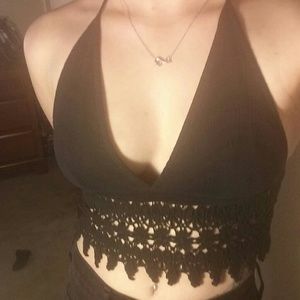 *DEEP PLUNGING NECKLINE TOP*