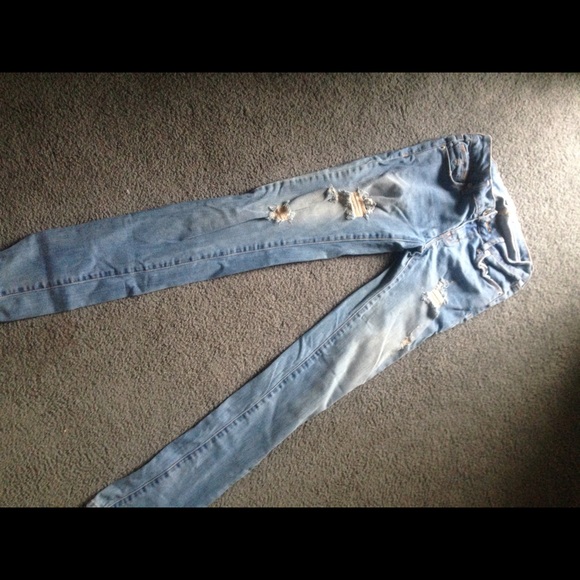 Ripped skinny jeans