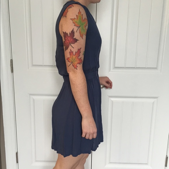 Dress - Picture 2 of 4