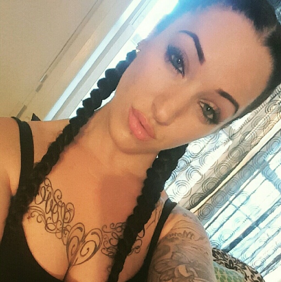 Meet your Posher, Angela