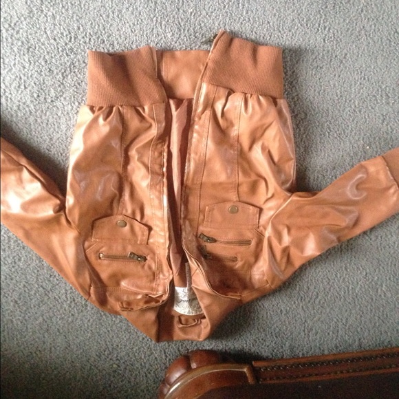 Leather jacket - Picture 1 of 1