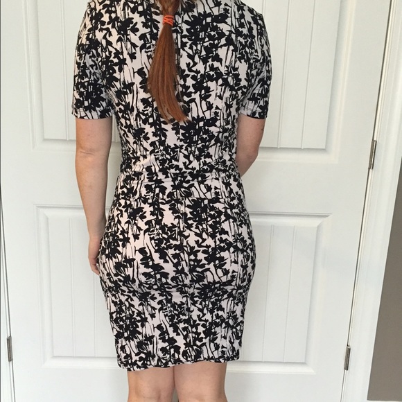 Dress - Picture 3 of 4