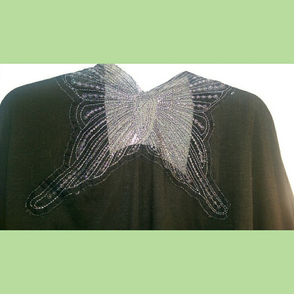 🚫SOLD🚫 Black Cover-up with Butterfly Back Detail - Picture 2 of 4