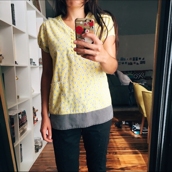 Tops - Scrub top