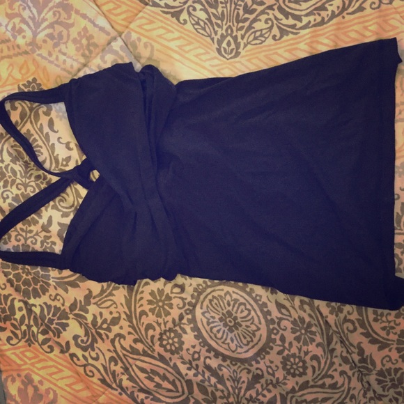 Lululemon cross top