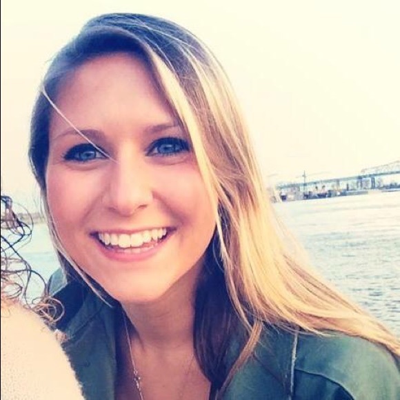 Meet your Posher, Dana