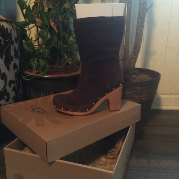 UGG Shoes - 💯Authentic UGGs with some flair!