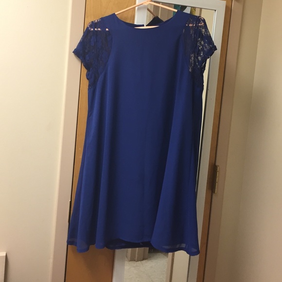 Blue shift dress with lace sleeves
