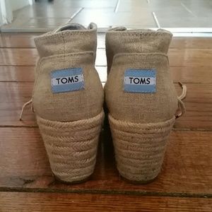Toms wedge booties