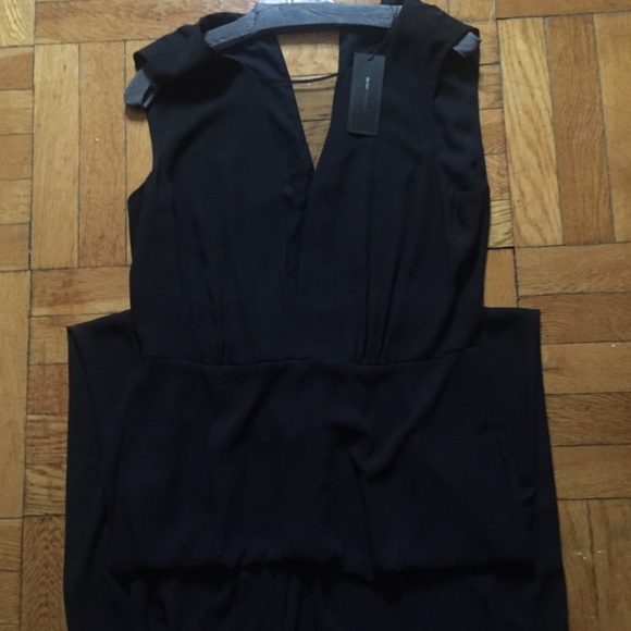 BCBGMAXAZRIA JUMPER!! - Picture 3 of 3