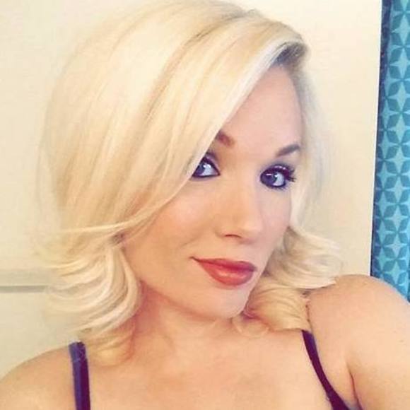 Meet your Posher, Ashley - Picture 1 of 1