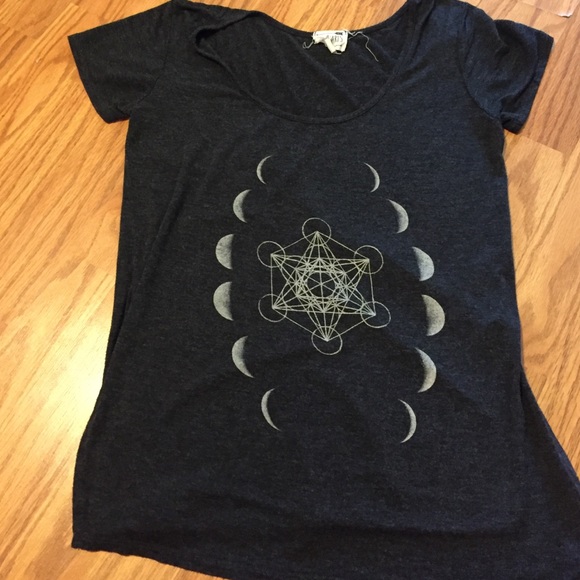 LA Hearts grey tshirt