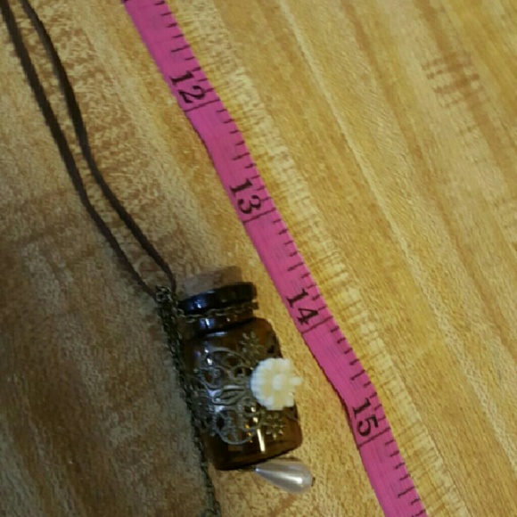Vintage glasses bottom unique Necklaces - Picture 3 of 4