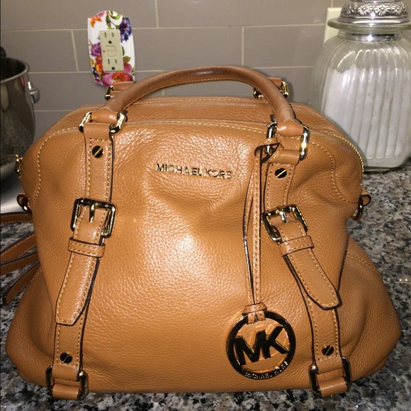 Michael Kors medium size Bedford bowling bag - Picture 2 of 4