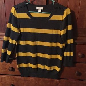 Light weight 3/4 length sleeve sweater