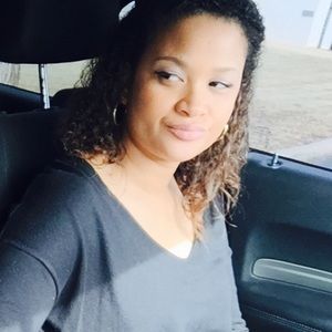 Meet your Posher, Denae