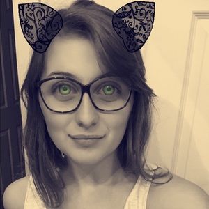 Meet your Posher, Taylana