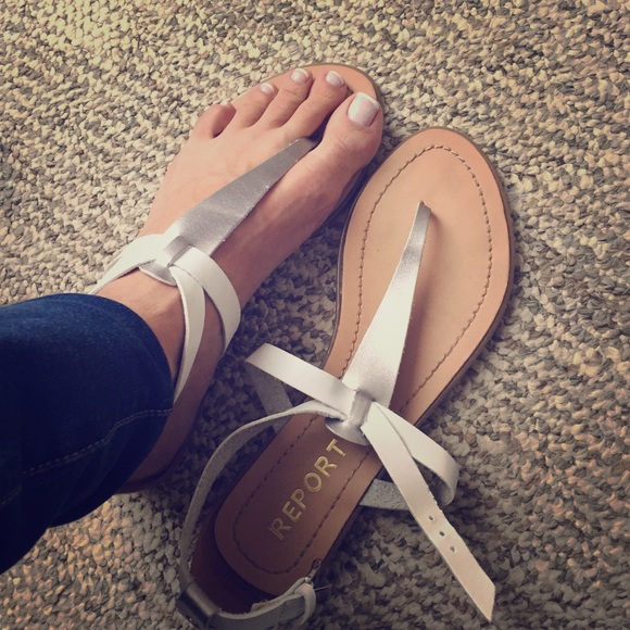 Cute sandals.