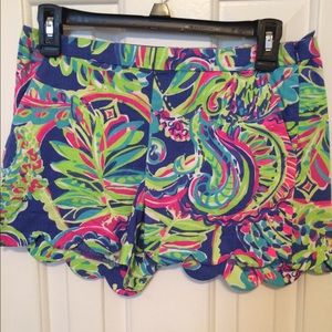 Lilly Pulitzer 5" Magnolia Scallop Hem Short