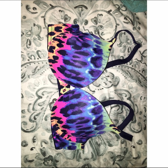 Victoria's Secret PINK bra