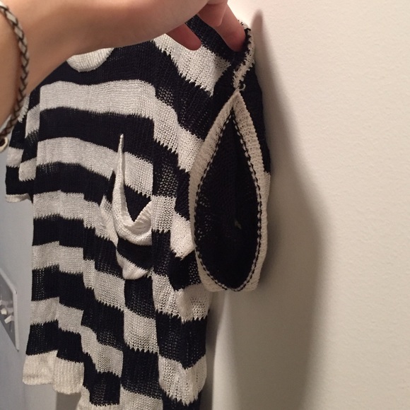 Navy and white striped knit mesh top - Picture 2 of 4