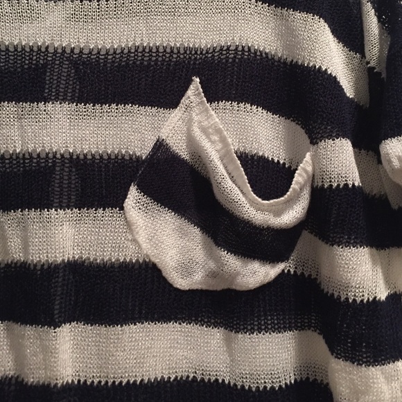 Navy and white striped knit mesh top - Picture 4 of 4